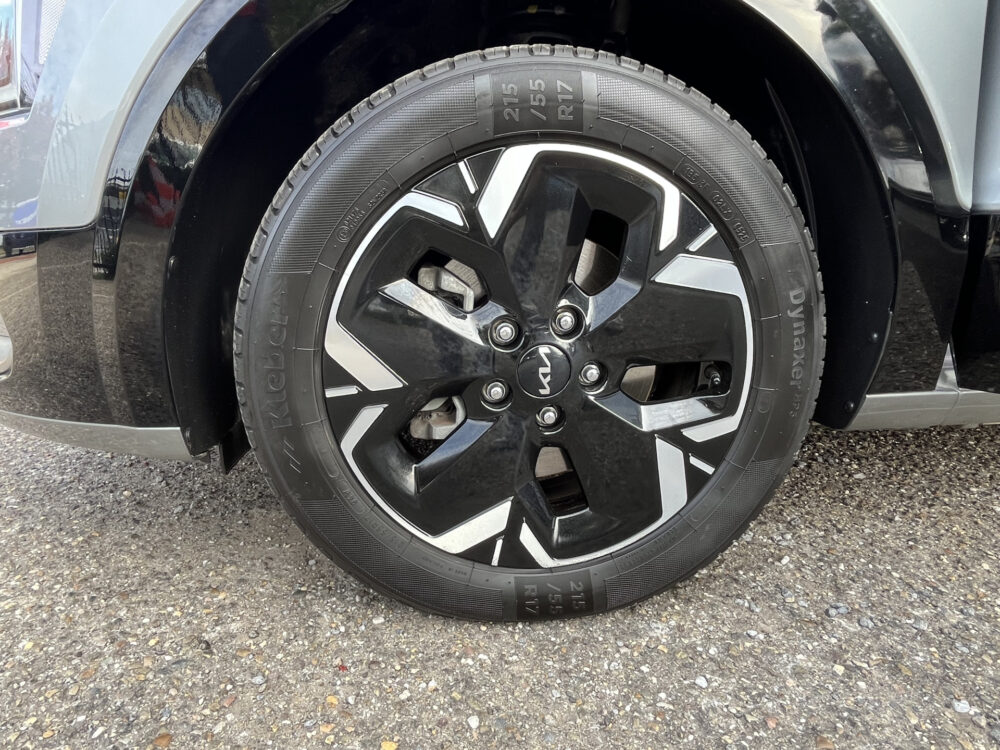 56686694-kia-e-niro-2022