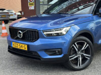 56810177-volvo-xc40-2021