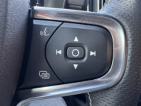 56810177-volvo-xc40-2021
