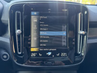 56810177-volvo-xc40-2021