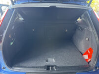 56810177-volvo-xc40-2021