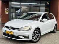 56857692-volkswagen-golf-2019