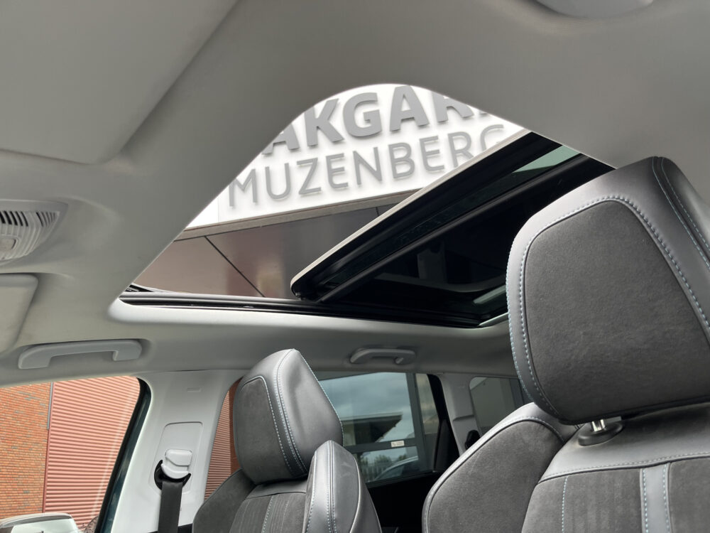 56858839-peugeot-5008-2020