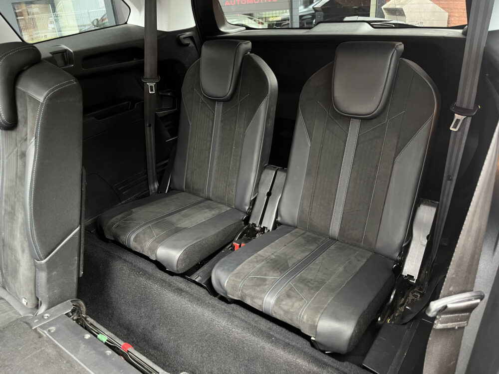 56858839-peugeot-5008-2020