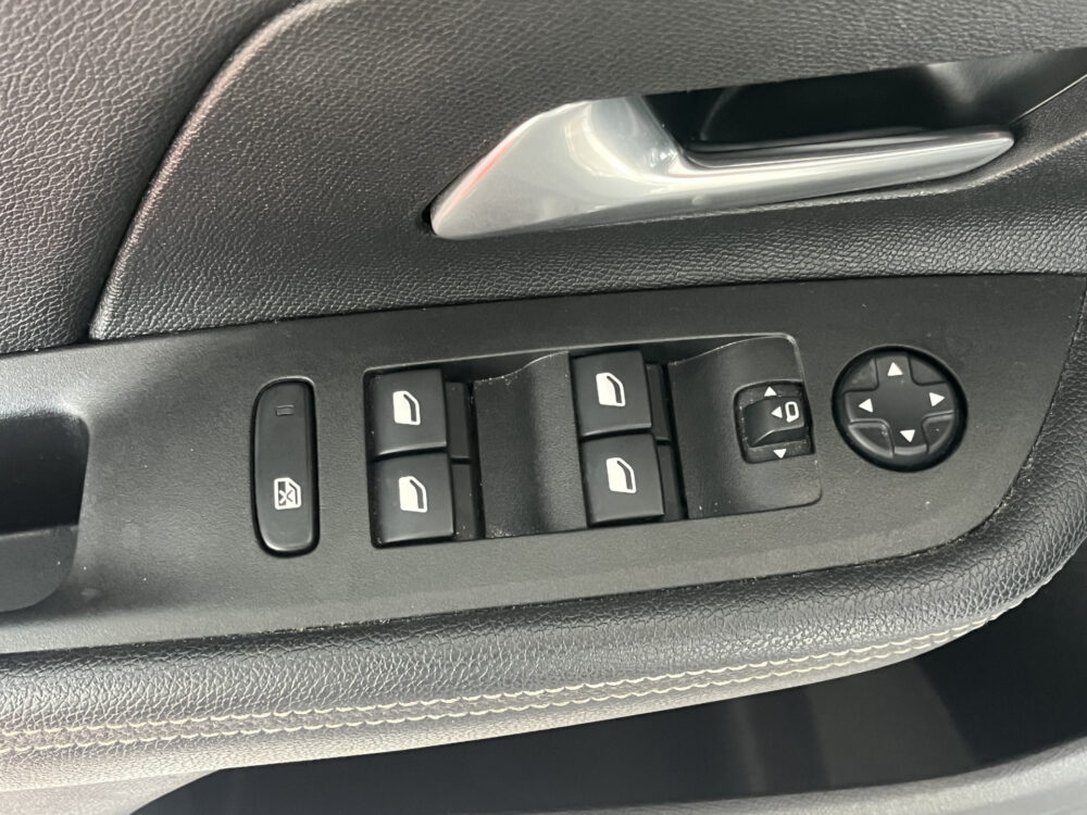 56896030-opel-mokka-2021