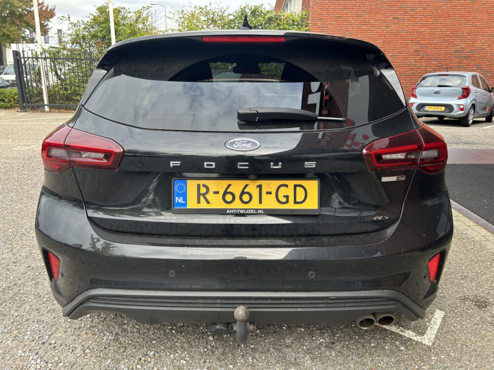 57015703-ford-focus-2022