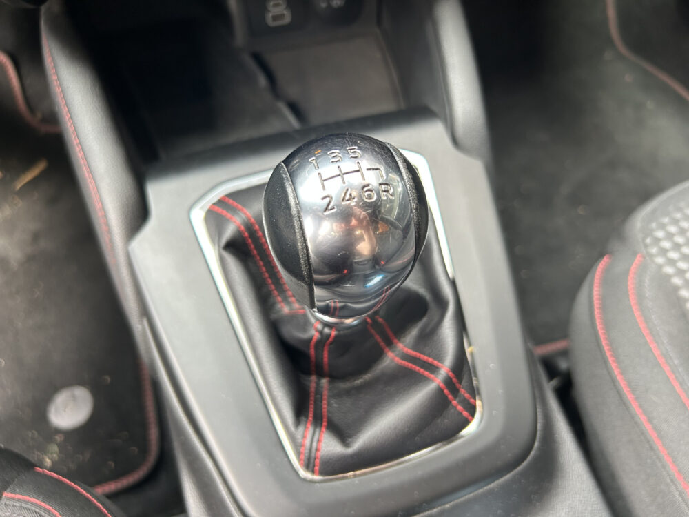 57015703-ford-focus-2022