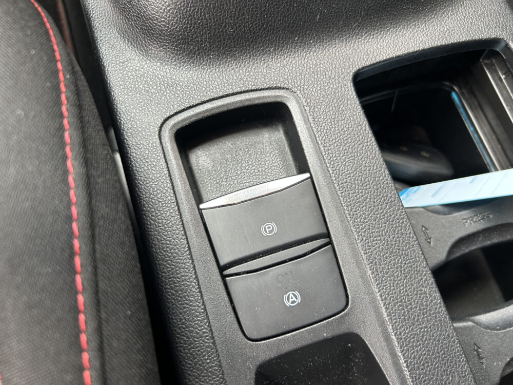 57015703-ford-focus-2022