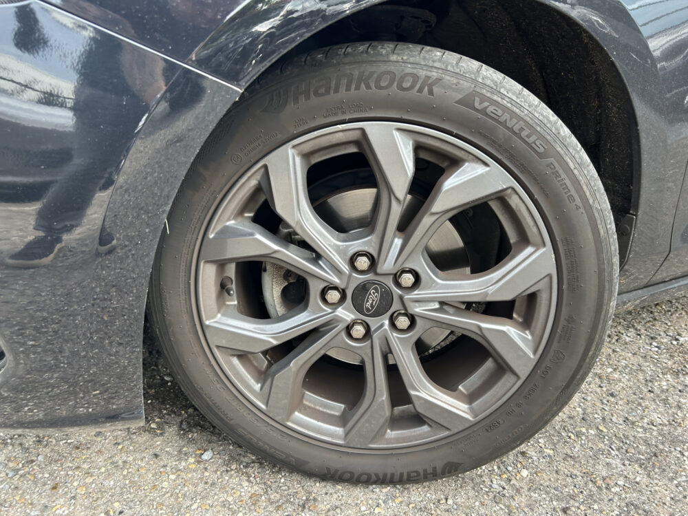 57015703-ford-focus-2022