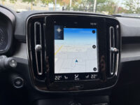 57032243-volvo-xc40-2021