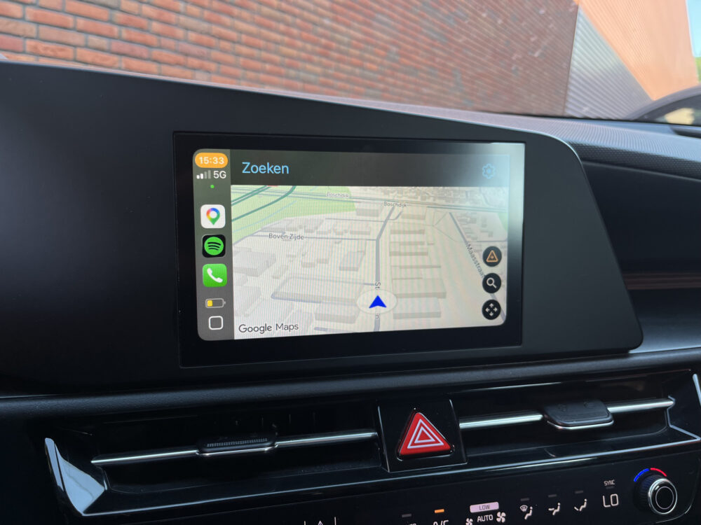 57042422-kia-niro-2022