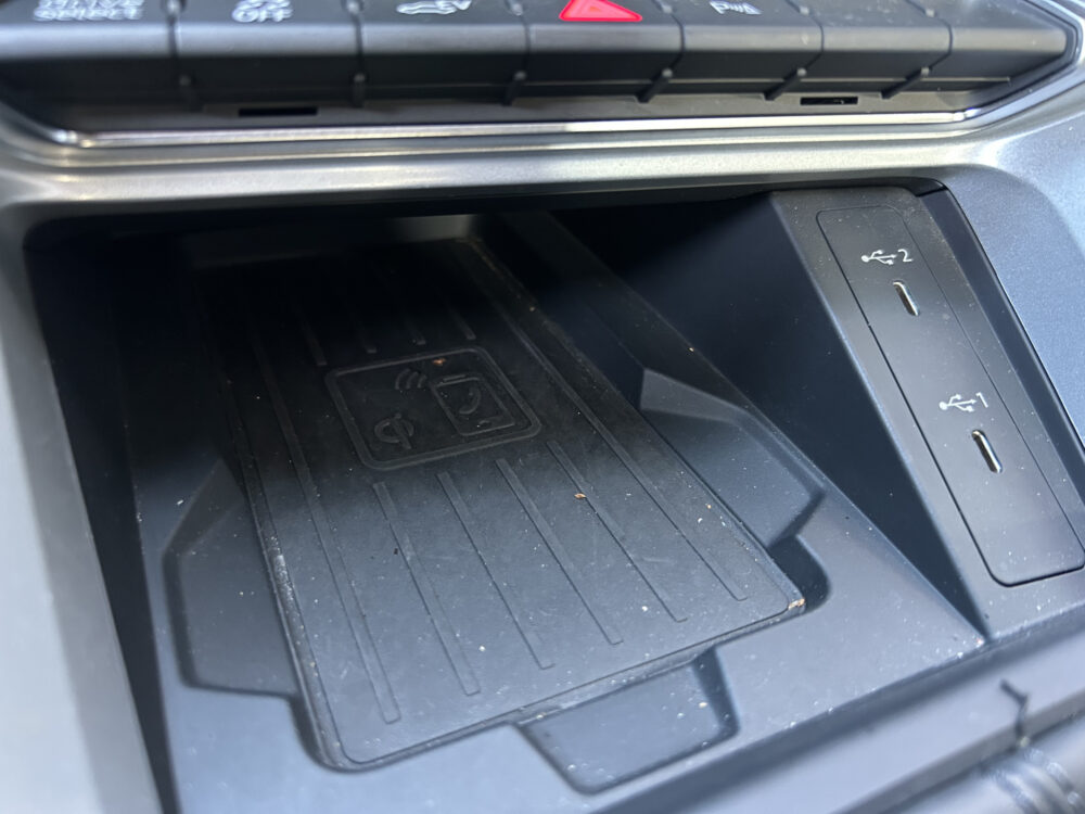 57055964-audi-q3-2021