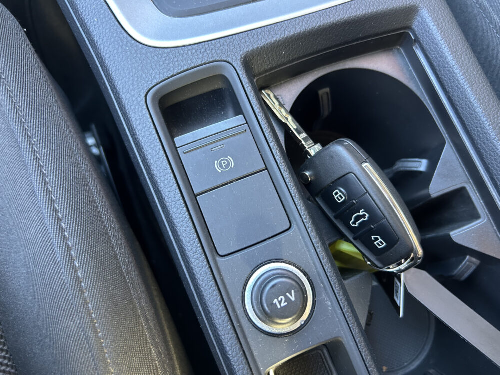 57055964-audi-q3-2021
