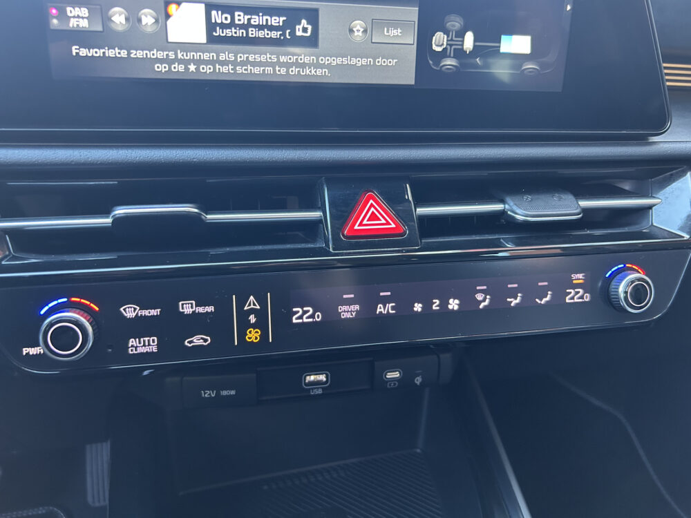 57172450-kia-niro-2023
