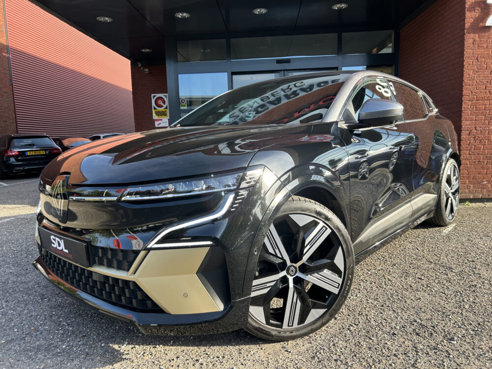57182069-renault-megane-2022