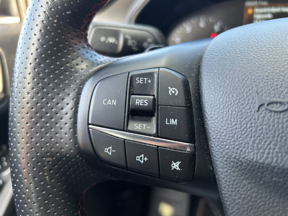 57208106-ford-focus-wagon-2020