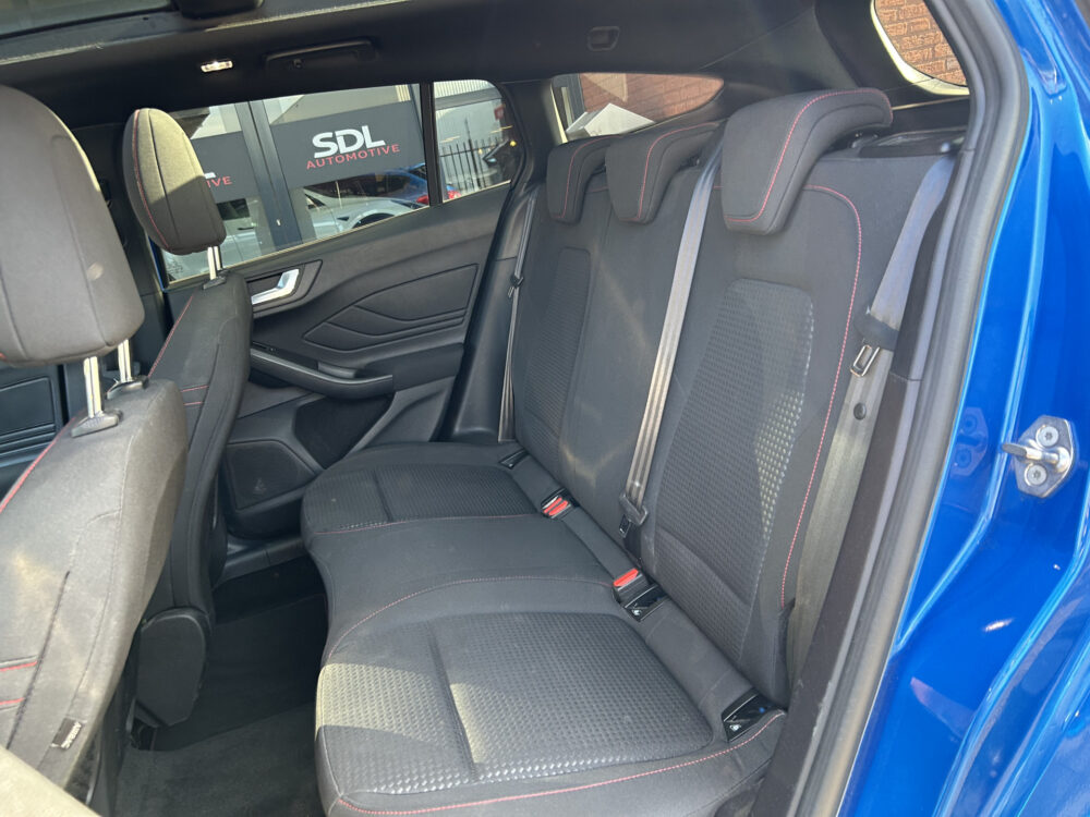 57208106-ford-focus-wagon-2020