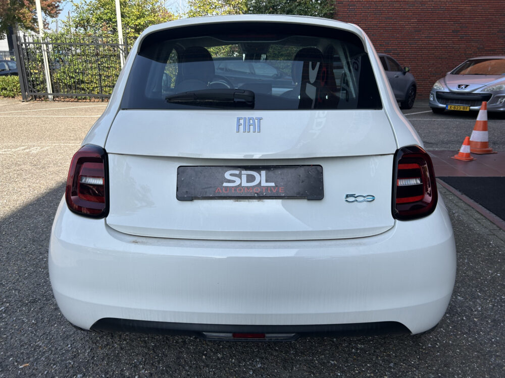 57260335-fiat-500-2023