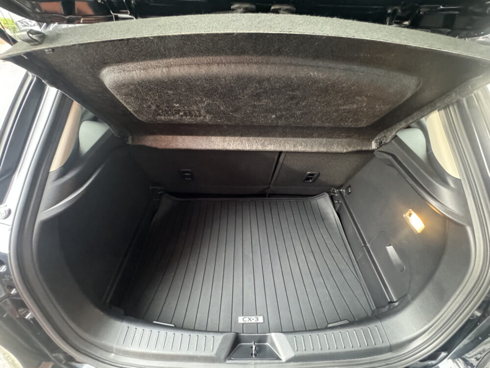 57261661-mazda-cx-3-2021