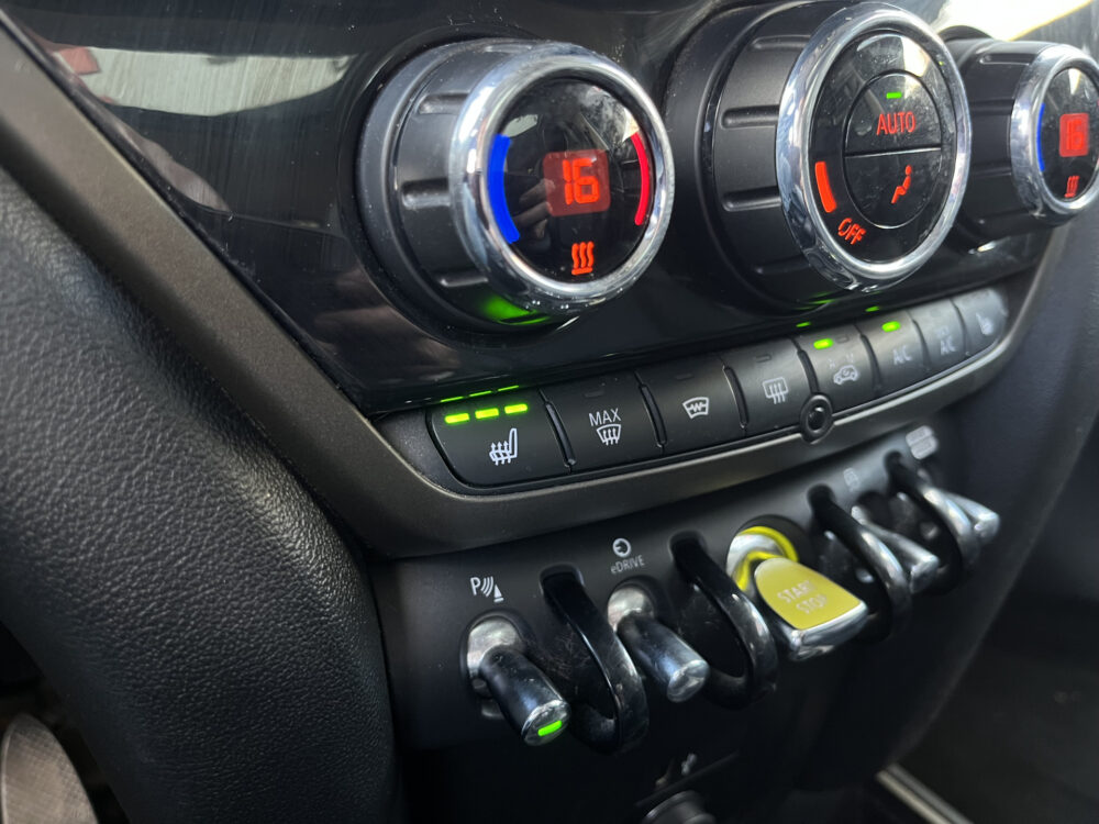 57290357-mini-countryman-2023