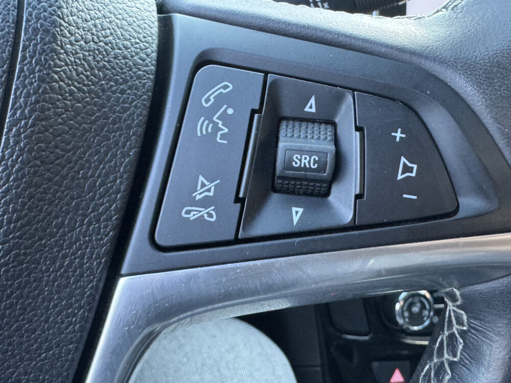 57290704-opel-mokka-x-2019