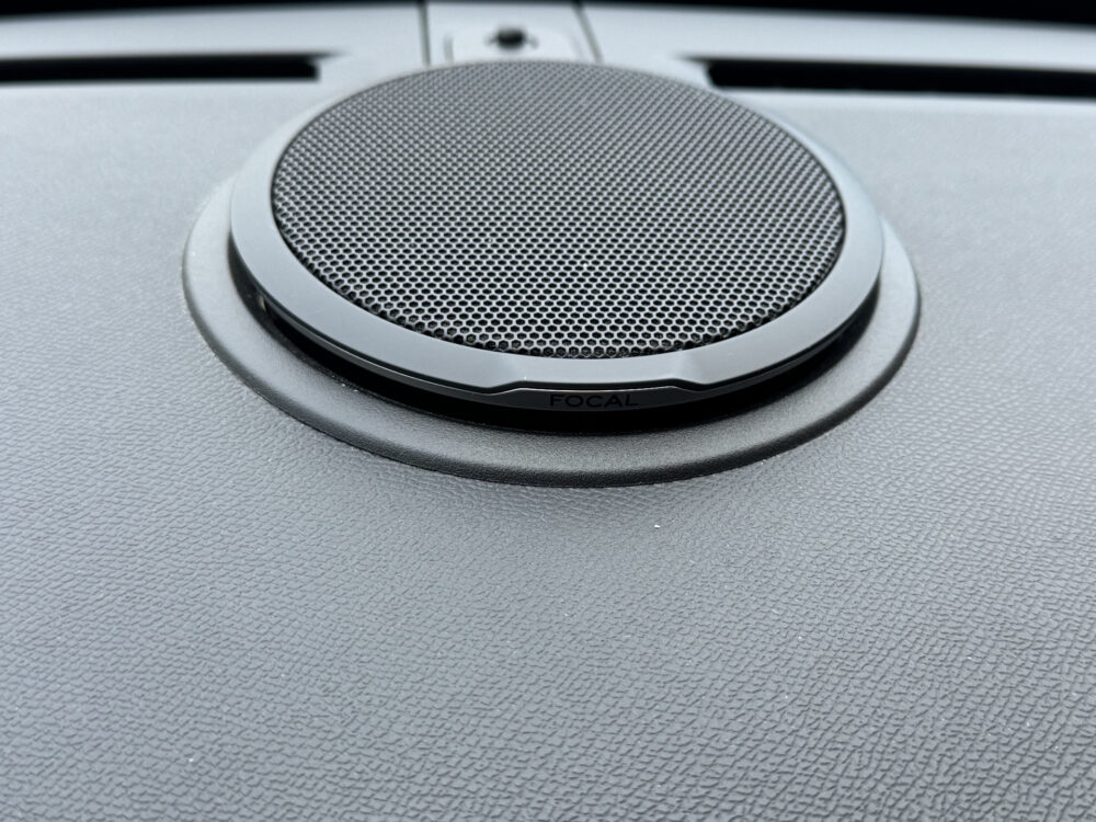 57337453-peugeot-2008-2020