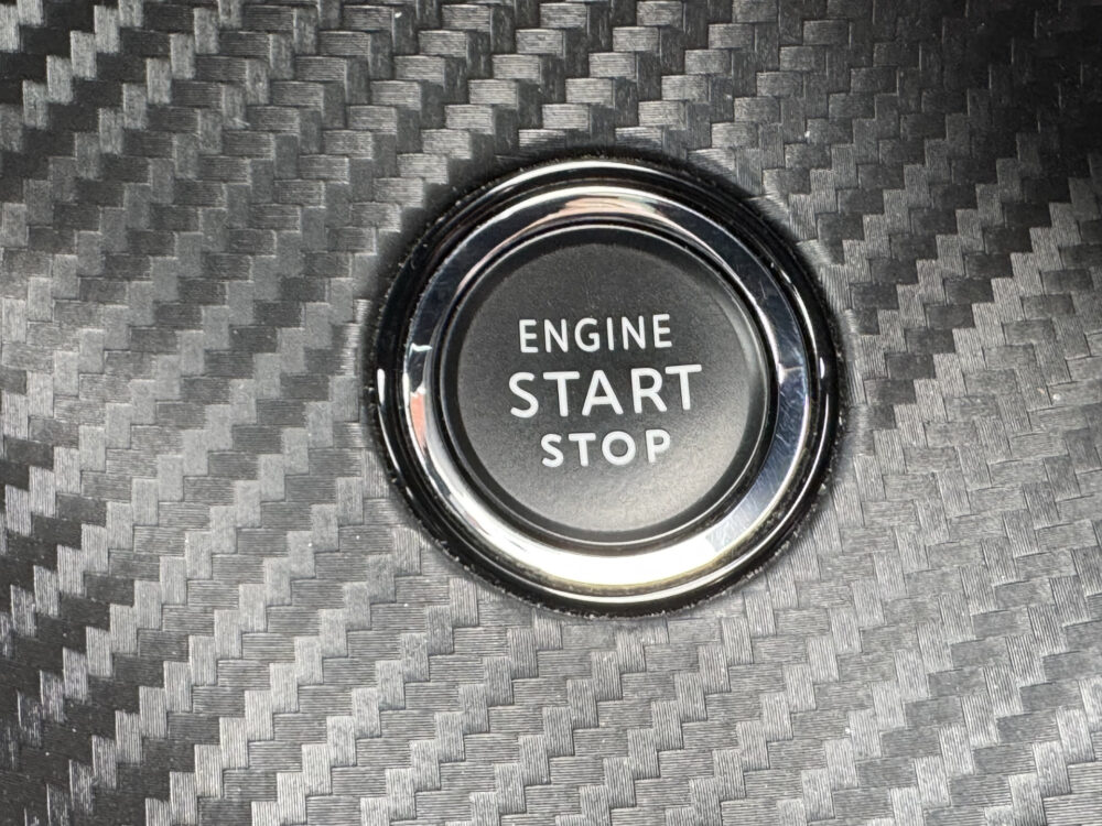 57337453-peugeot-2008-2020