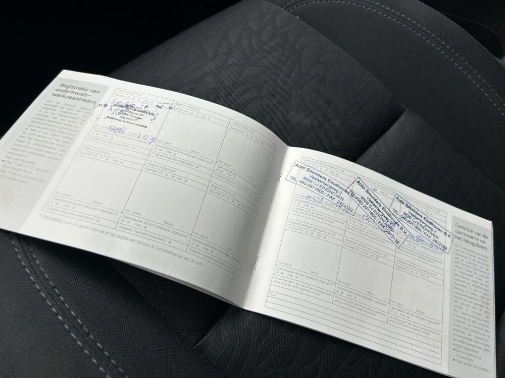 57381258-hyundai-ix20-2014