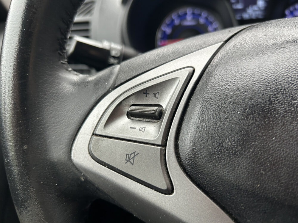 57381258-hyundai-ix20-2014