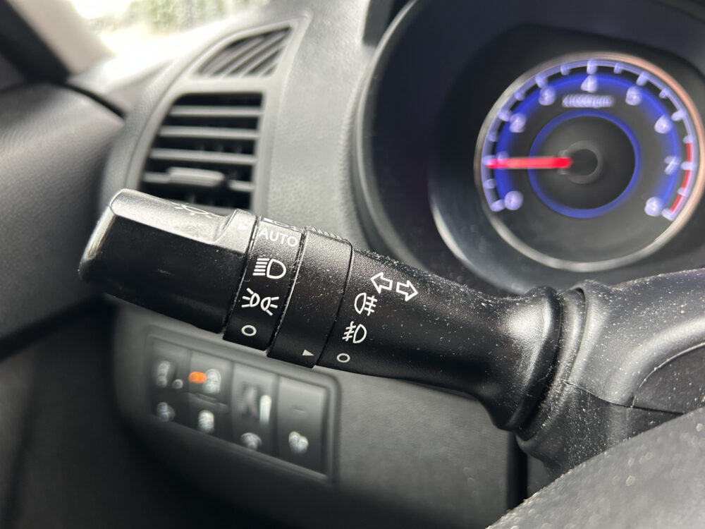 57381258-hyundai-ix20-2014