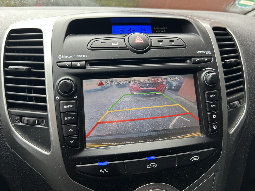 57381258-hyundai-ix20-2014