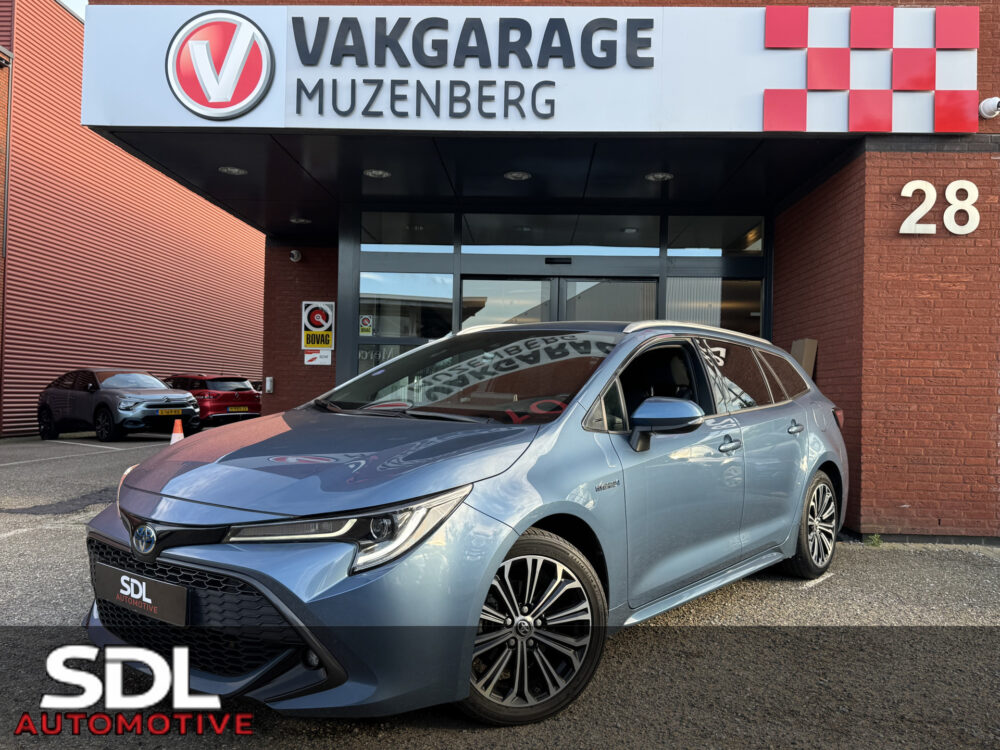 57457518-toyota-corolla-touring-sports-2020