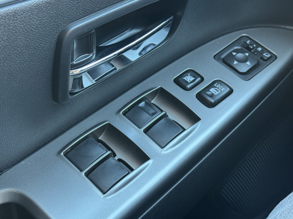 57514916-mitsubishi-asx-2019