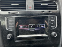57529155-volkswagen-golf-2015