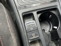 57529155-volkswagen-golf-2015