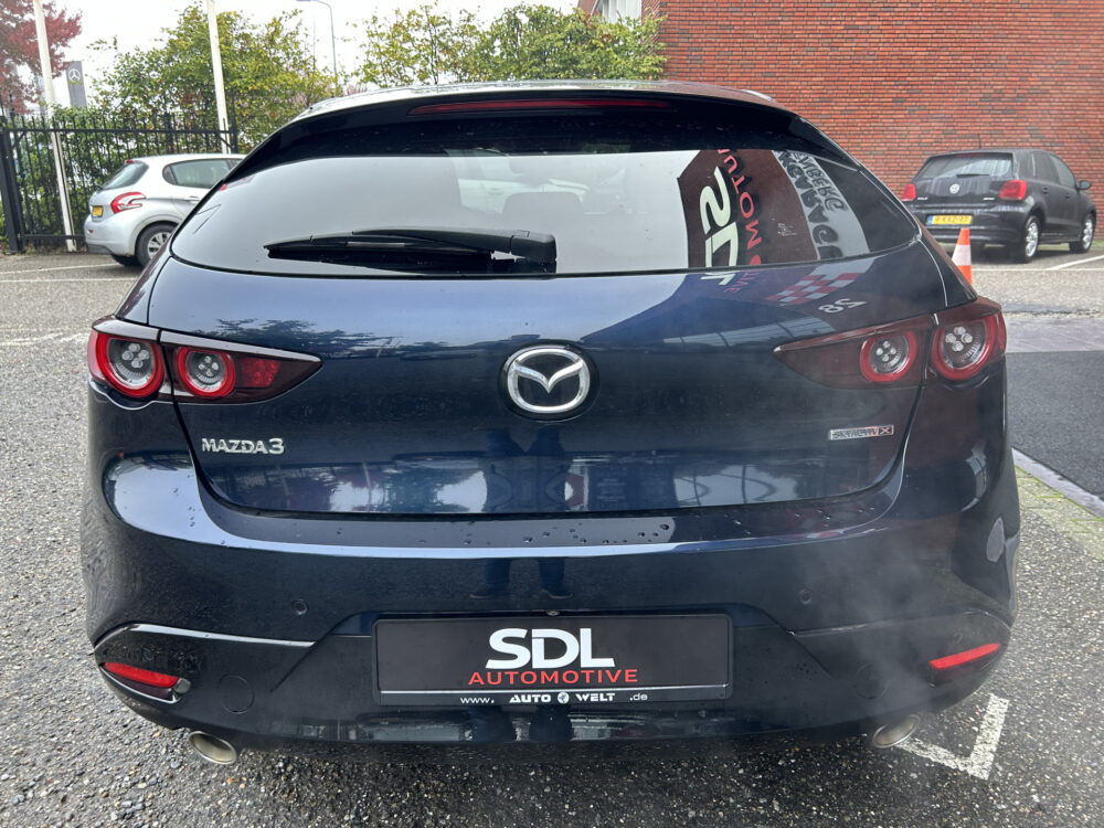 57532712-mazda-3-2021