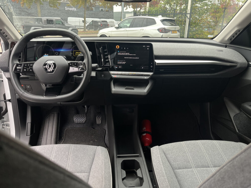 57544162-renault-megane-2023