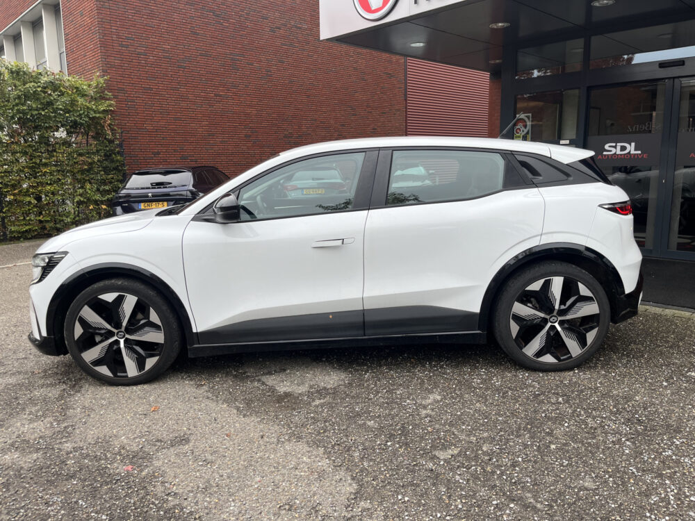 57544162-renault-megane-2023