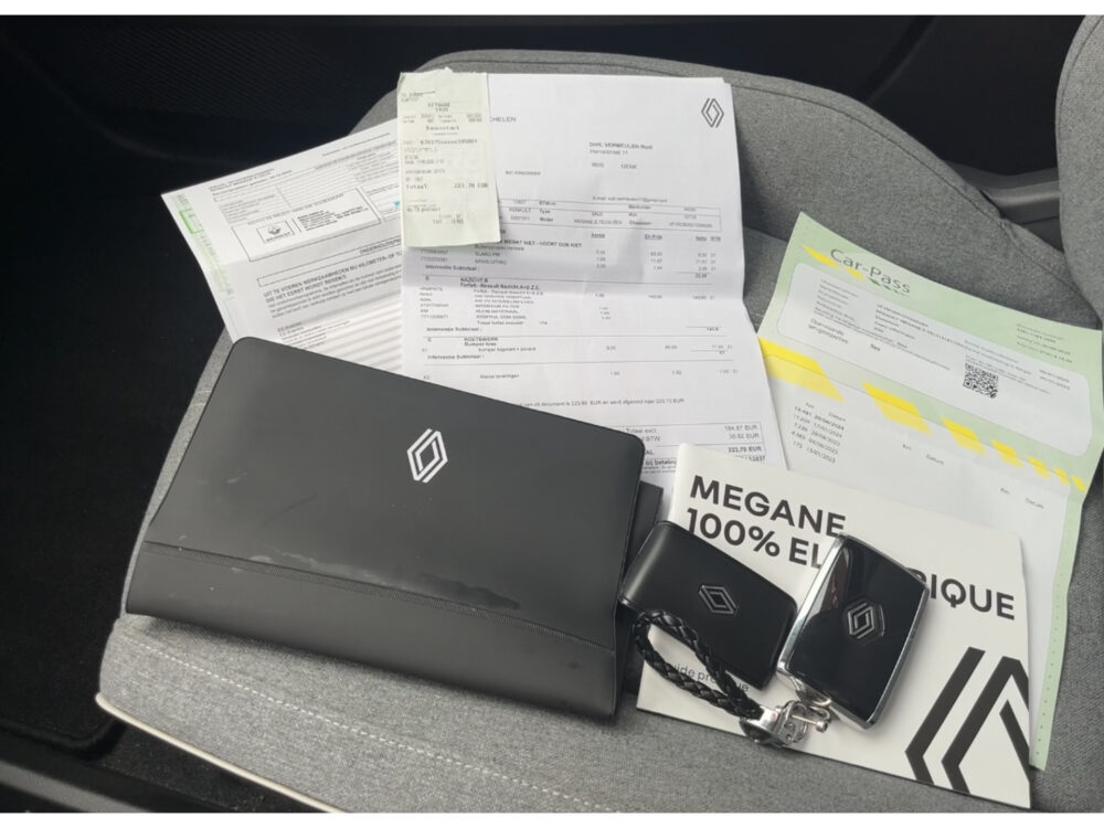 57544162-renault-megane-2023