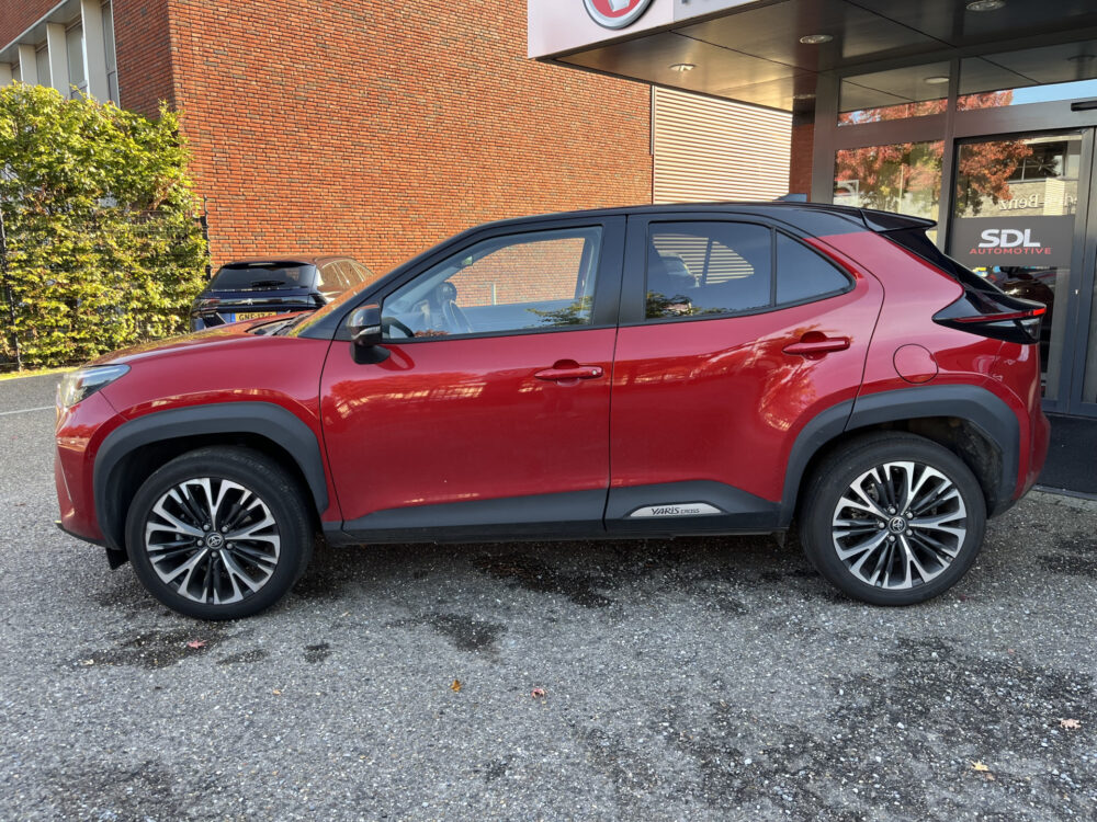 57562095-toyota-yaris-cross-2021