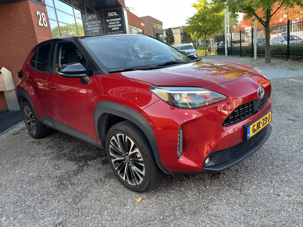 57562095-toyota-yaris-cross-2021