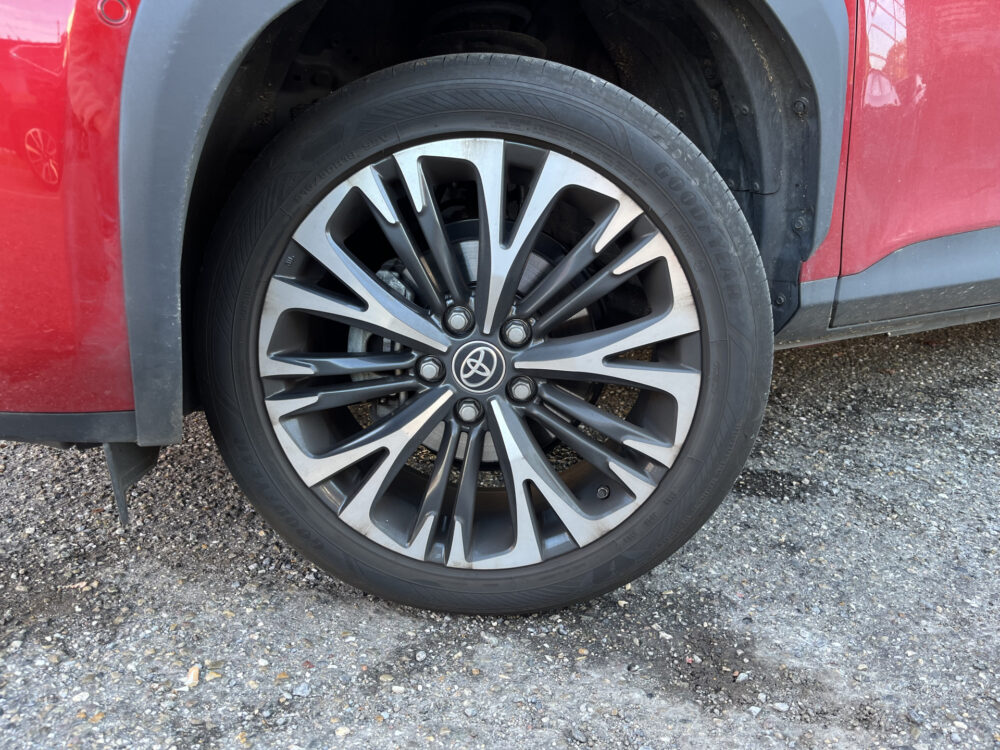57562095-toyota-yaris-cross-2021