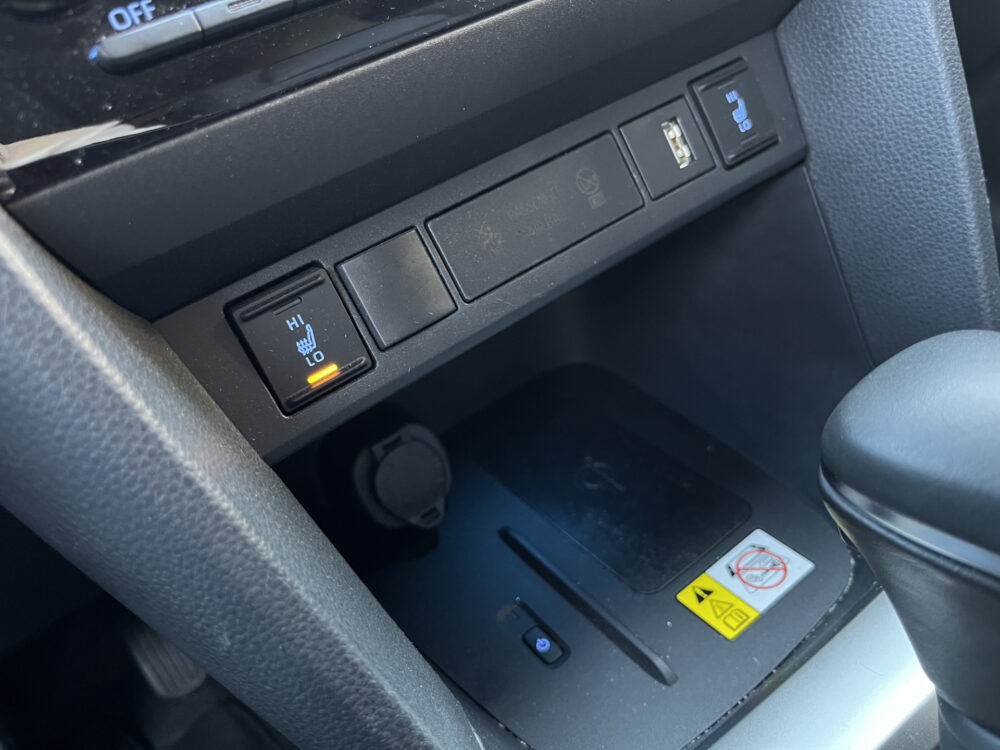 57562095-toyota-yaris-cross-2021