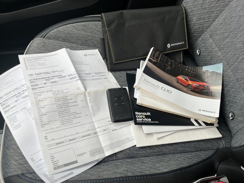 57568364-renault-clio-2020