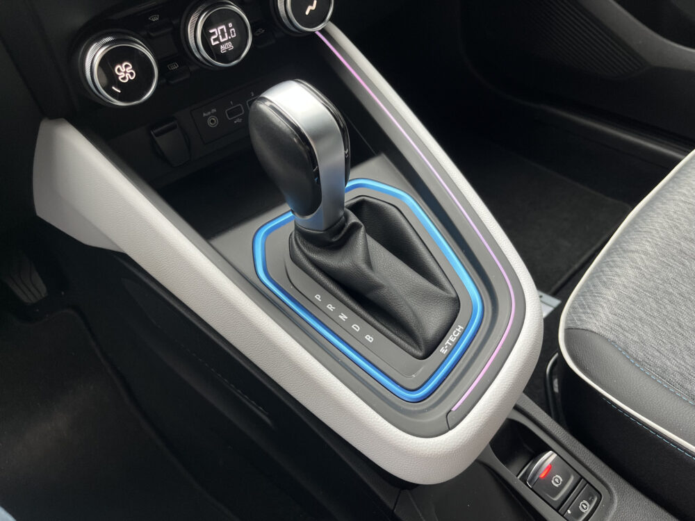 57568364-renault-clio-2020