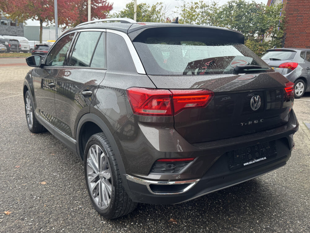 57597962-volkswagen-t-roc-2019