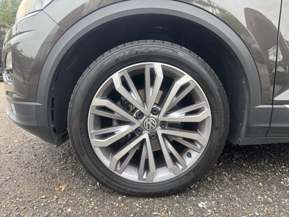 57597962-volkswagen-t-roc-2019