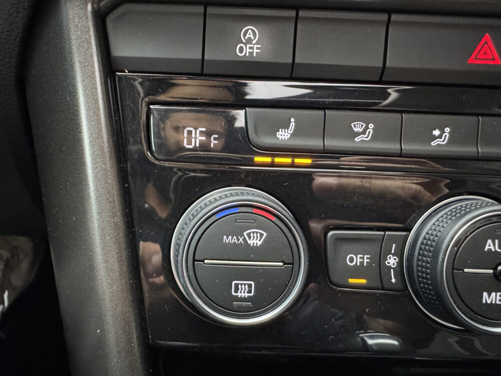 57597962-volkswagen-t-roc-2019