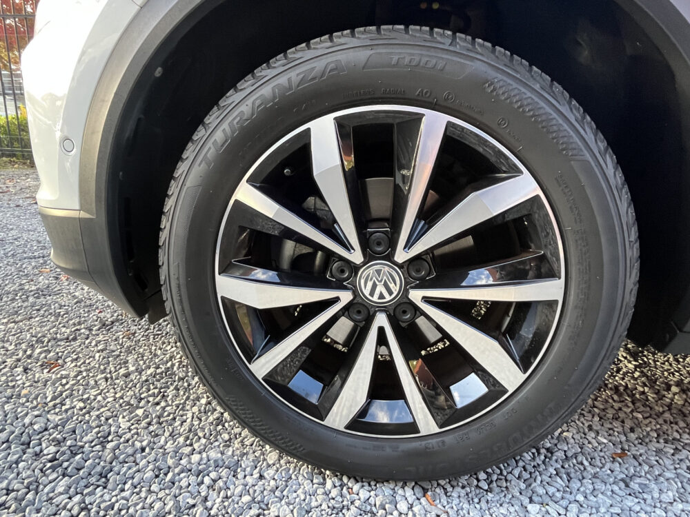 57627075-volkswagen-t-roc-2019
