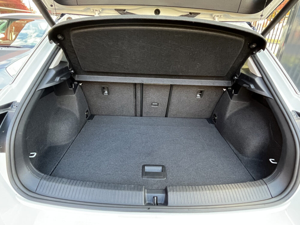 57627075-volkswagen-t-roc-2019